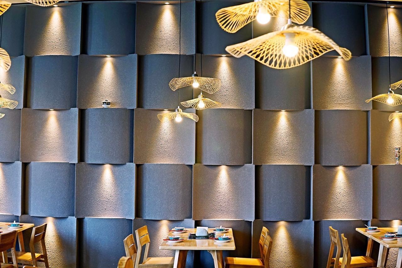 能把一条柴犬请来当服务员，也只有杭州这家新晋网红商场了吧……这波刷卡5折攻略，你一定收好！