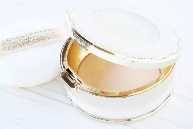 哪款蜜粉最服帖和自然,不卡粉的定妆蜜粉有哪些