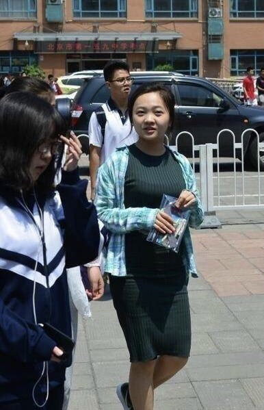 盘点那些长大成人的童星,十三位女童星长大后的今昔对比