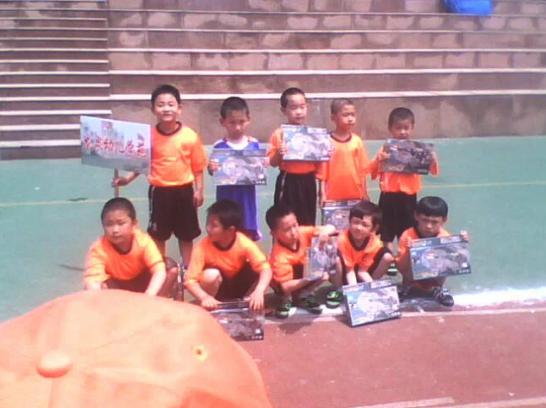 以校园足球为主题的作文,关于校园足球与中国梦的征文题目