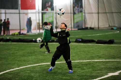 彩票公益金助力足球运动员,体育彩票公益金助力校园足球