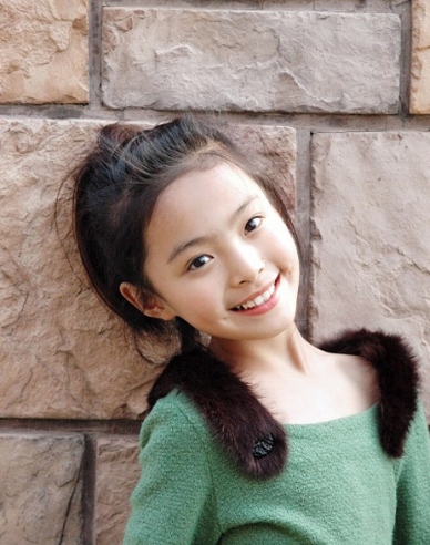 女儿第一次来例假来了一个多星期,14岁女孩第一次来姨妈