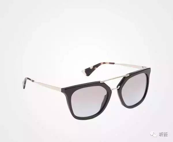 夏天出门必备防晒款有哪些,夏天出门必备防晒和热的东西