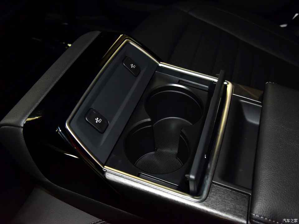 雪铁龙c6380thp尊贵型发动机,雪铁龙c62021款400thp