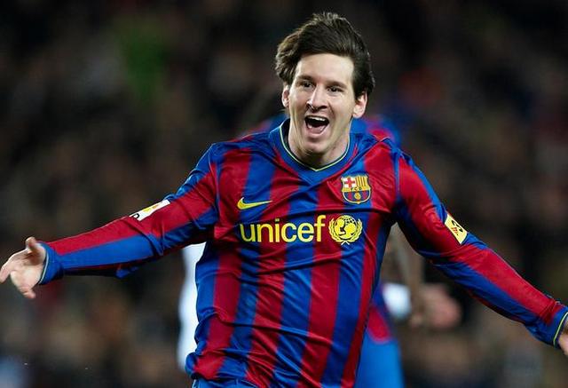 梅西和c罗踢球风格对比,2020梅西和c罗点球大战谁胜利