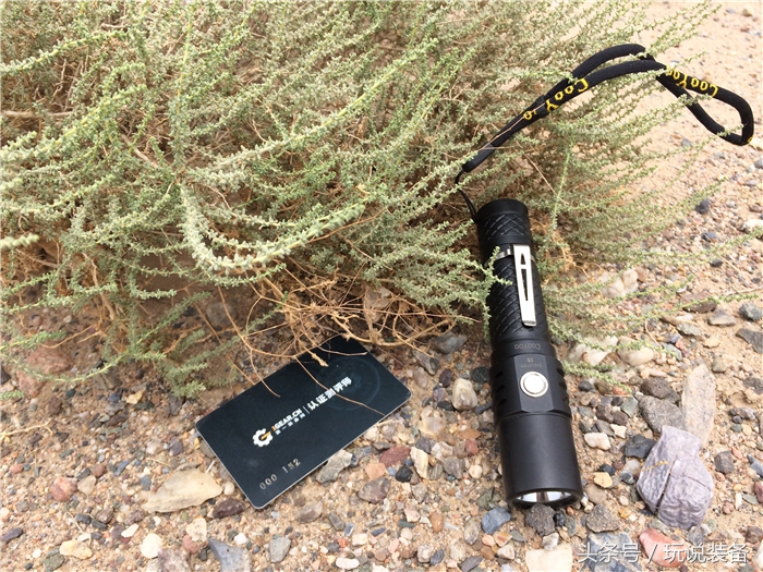 能给手机充电也能当支架,能给手机充电能连wifi的充电宝