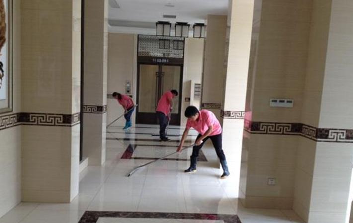 瓷砖拖地有味什么原因,拖地后瓷砖有股鱼腥味是怎么回事