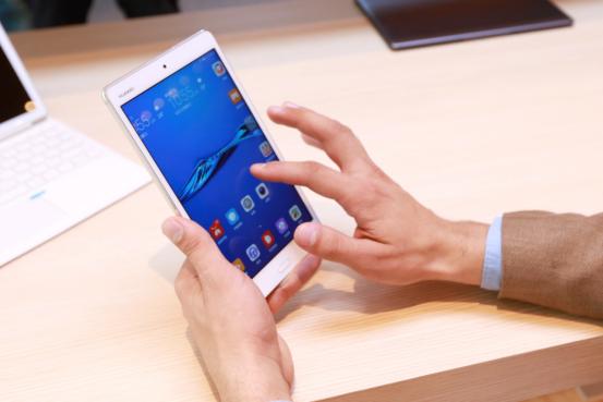 华为笔记本为什么没有苹果厉害,华为最新笔记本和苹果最新笔记本