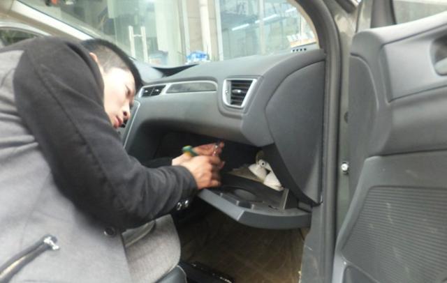 汽车导航安装视频教程,汽车安装导航大概多少钱