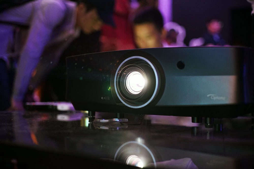 奥图码投影机家用哪款好,投影机2万左右