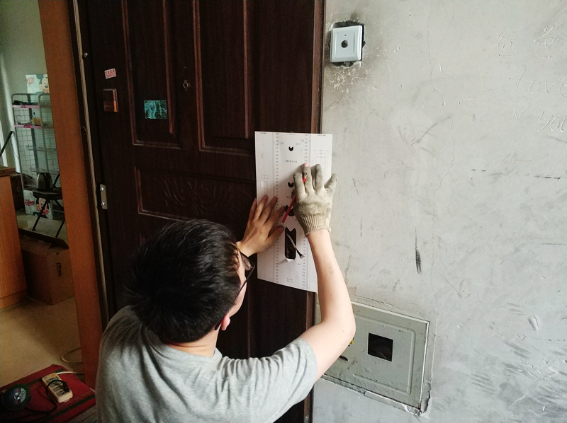 出门忘带钥匙烦恼更换指纹锁,怎样克服出门忘锁门忘关灯