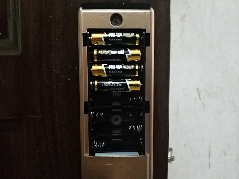 出门忘带钥匙烦恼更换指纹锁,怎样克服出门忘锁门忘关灯