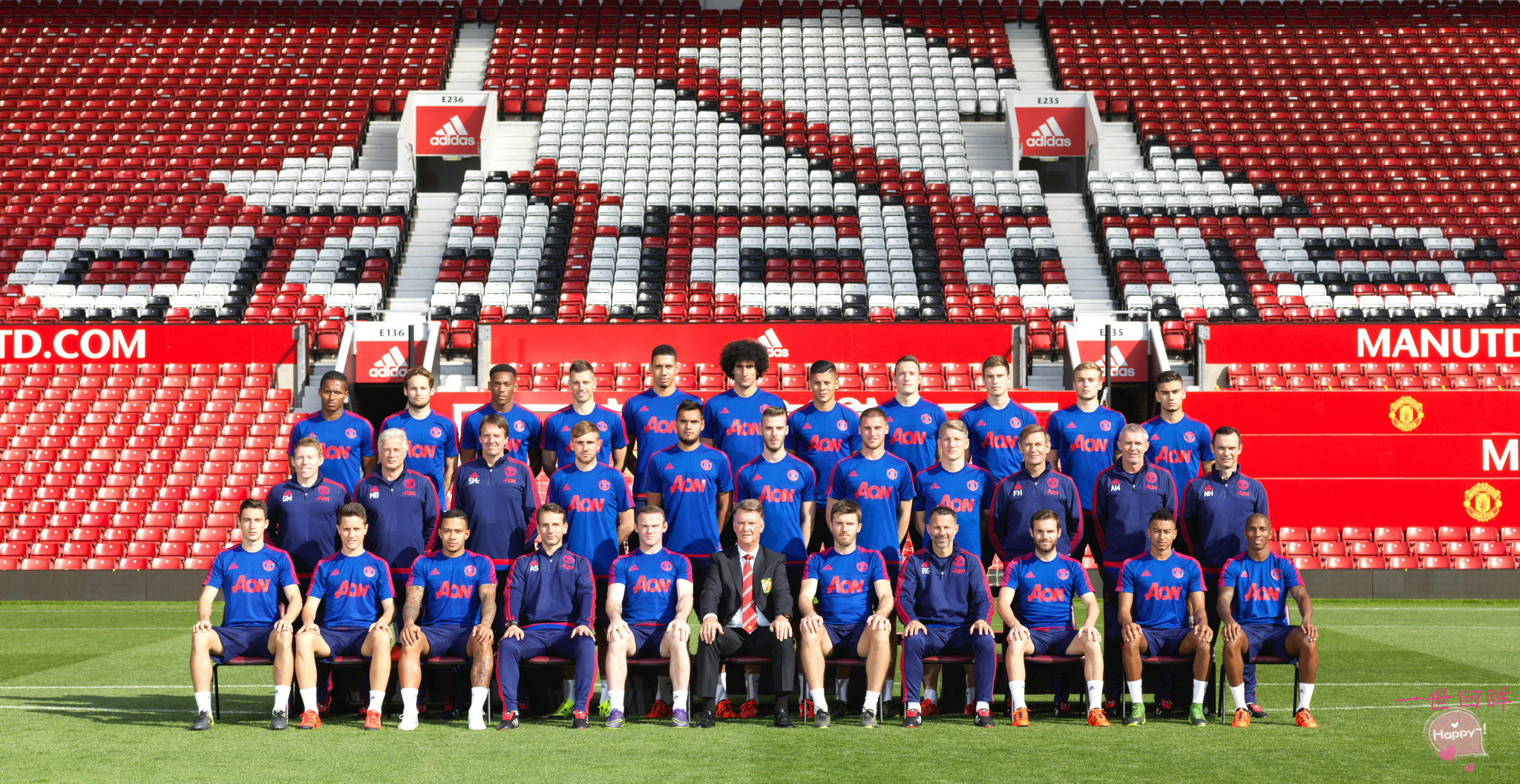 曼联哈格里夫斯全家福,曼联99年三冠王全家福