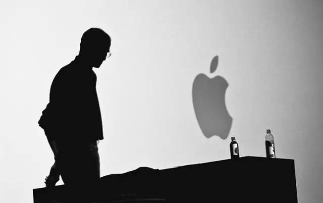 你也许喜欢iPhone,但不一定会喜欢它的发明者!