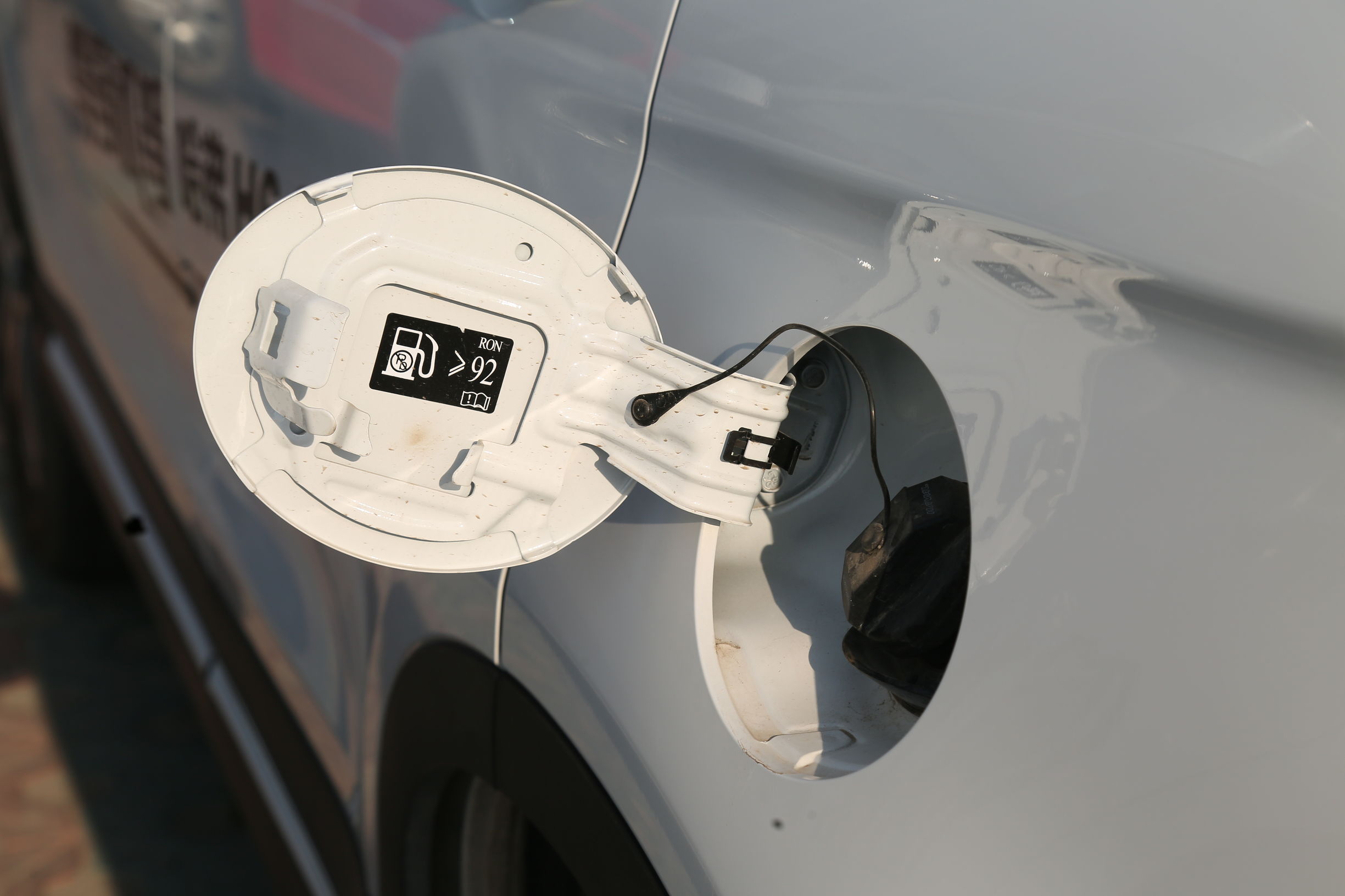 车辆长时间停放需要注意什么,车辆长时间停放有什么注意事项