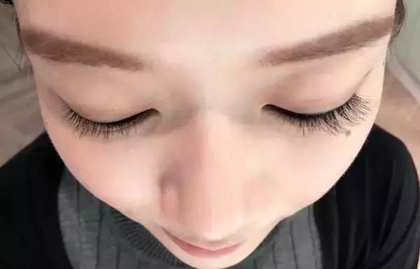 不会贴假睫毛录视频,不会贴下睫毛的妹子看的教程