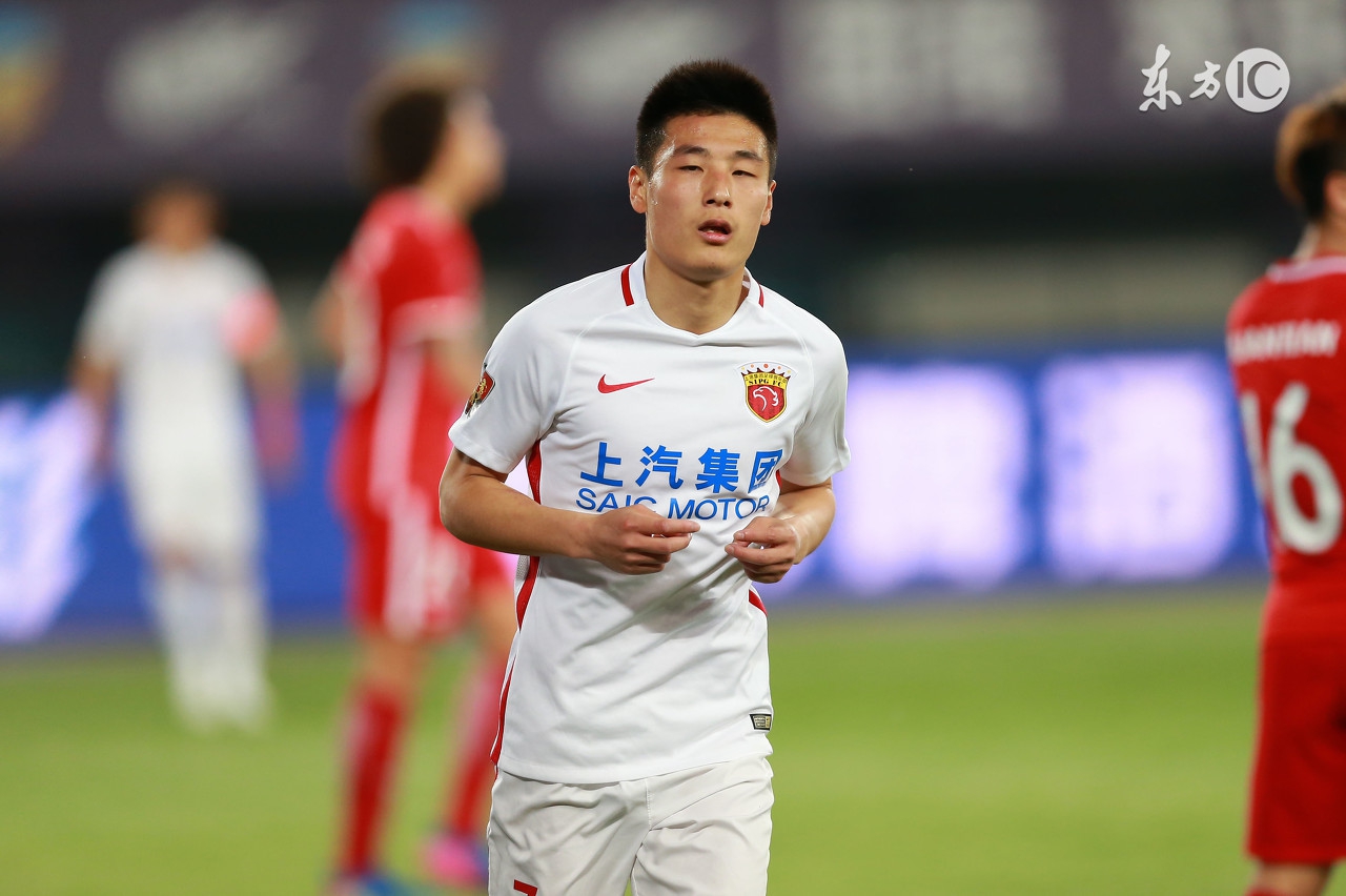 武磊沪媒争议,武磊跟王大雷蒿俊闵关系怎么样