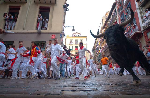 新西兰西班牙斗牛,西班牙杀斗牛