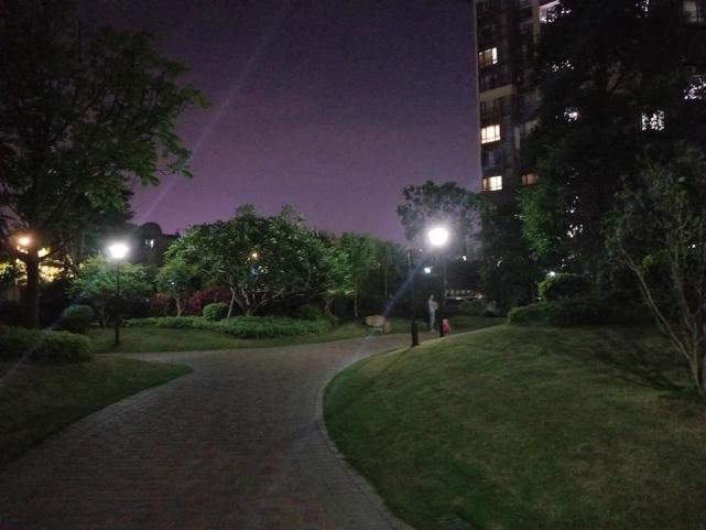 三星s8评测最新视频,三星s8升级安卓9.0