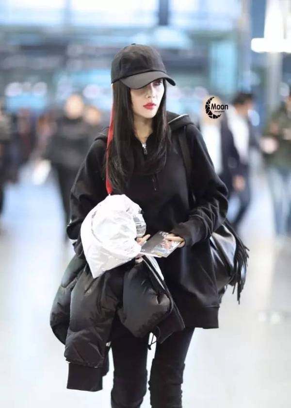 杨幂吴亦凡陈伟霆唐嫣等明星街拍最爱戴的棒球帽,竟来自这些潮牌,你知道几个?