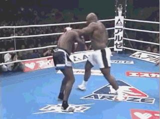 300斤壮汉对战散打选手实力悬殊,300斤壮汉格斗