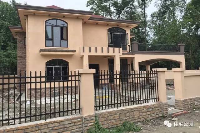 农村自建房真石漆哪种不容易刮灰,农村自建房真石漆推荐