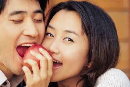 妻子落后了，男人你明智的做法就是帮一帮她