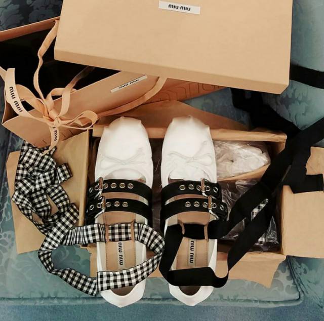 集优雅与舒适于一身的芭蕾鞋,时尚圈火炸天的芭蕾舞鞋