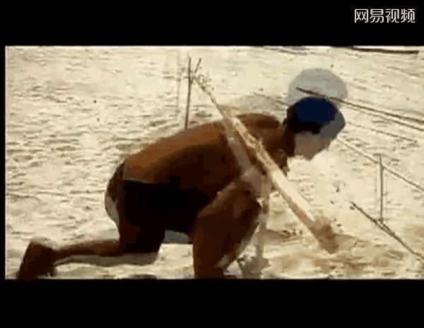 一代球王的故事,一代球王马拉多纳故事