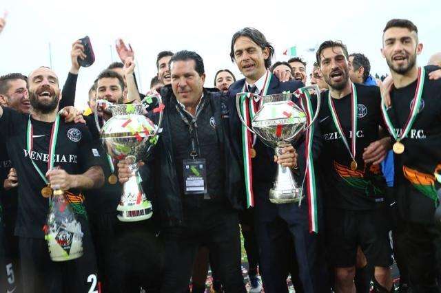 带足球去旅行,带着足球去旅行