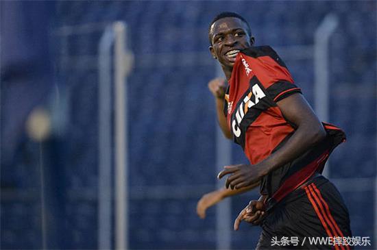 梦幻过人集锦,皇马球员致敬球王贝利