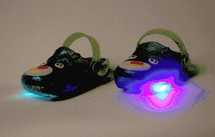 给宝宝买什么牌子的凉鞋,给婴儿选凉鞋选什么牌子好