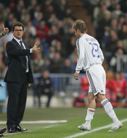 足球最美时刻视频,贝影在足球场上