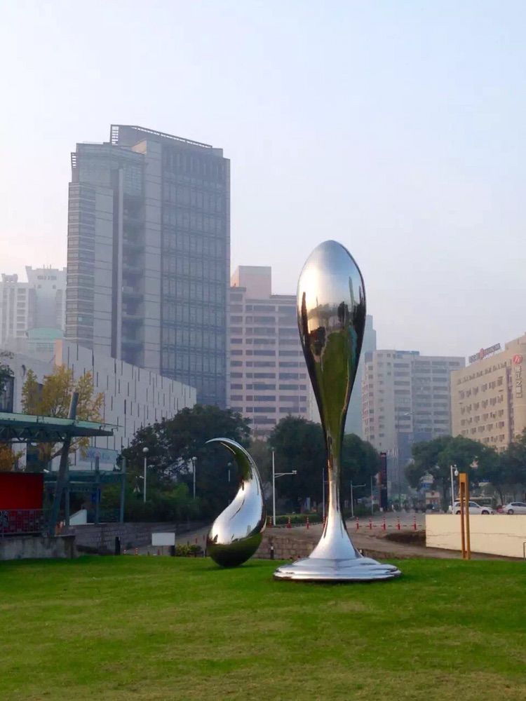 宁波是我国东南沿海城市,宁波属于东南西北