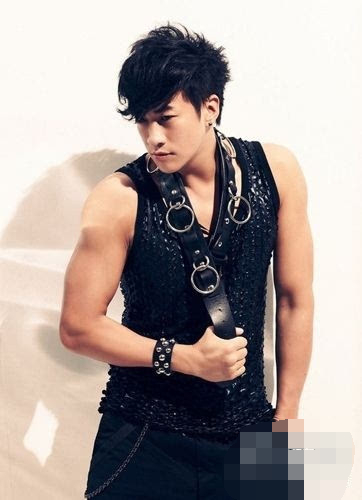 他们长的虽然不如小鲜肉，可却比他们强百倍