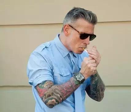 适合父亲的穿搭,父亲节最适合买什么东西