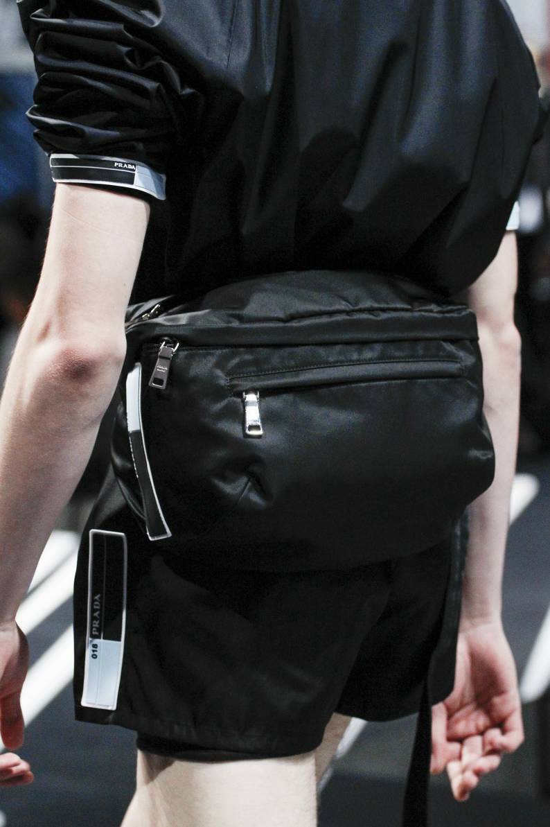 prada普拉达春夏时装周,prada普拉达2012秋冬男装走秀