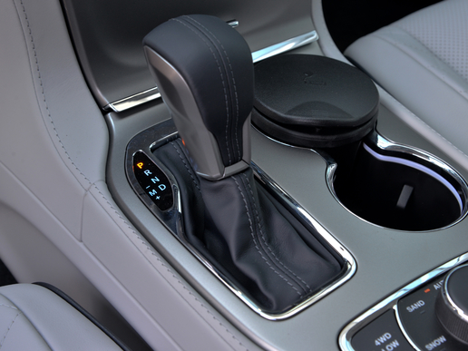 最新款的jeep大切诺基,地表最强suvjeep大切诺基