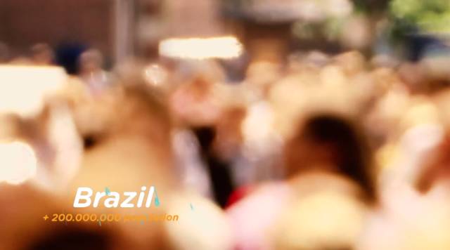 震惊！巴西的公交站牌居然会“吐”矿泉水！