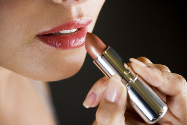 嘴巴没有唇形怎么化,唇形外扩怎么化