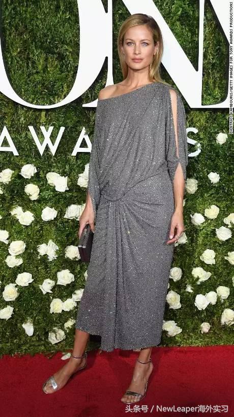 第76届托尼奖颁奖典礼,托尼奖红毯彩虹玫瑰墙