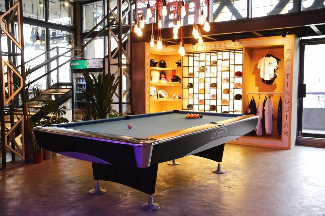 霸道总裁、米其林一星、西南第一，这家棒球餐吧到底什么来头？