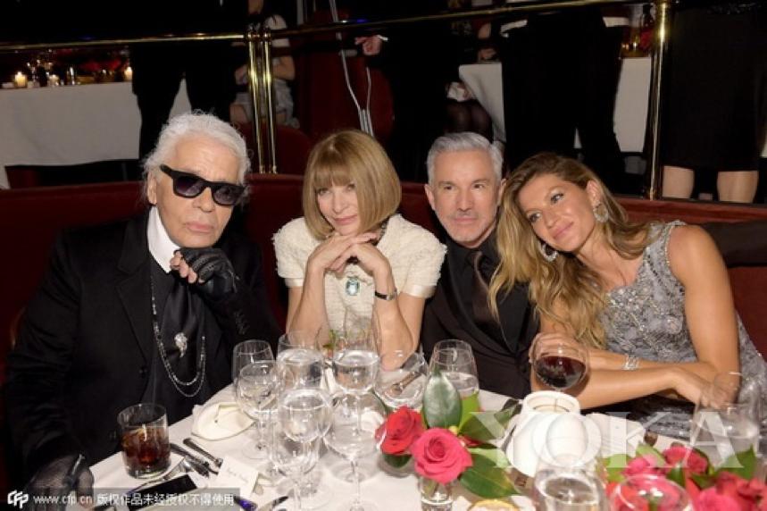 同样做女人的生意，这家全球最好的奢侈品电商为何不选阿里而联手京东？