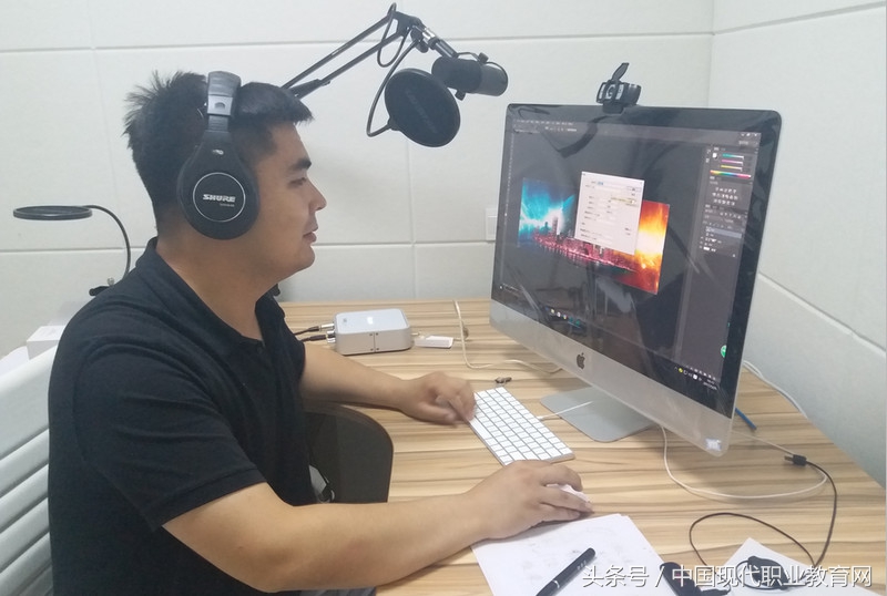 和田教师一年工资,和田教师岗位工资和薪级工资表