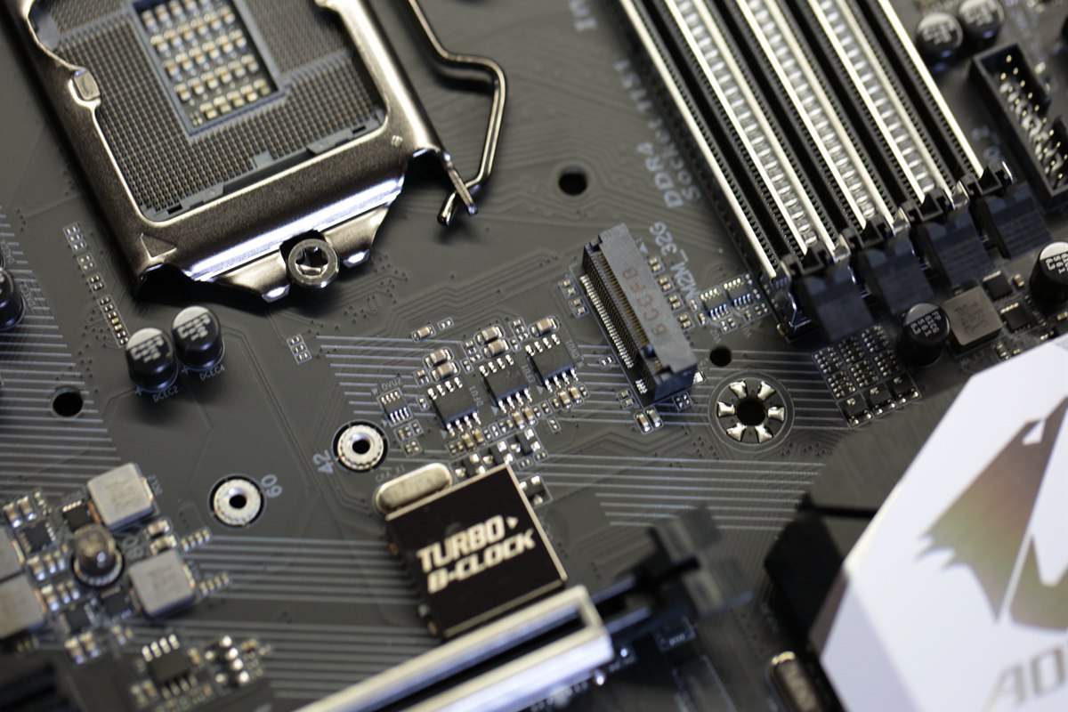 傲腾内存16g和32g有什么区别,傲腾内存是安装哪里的