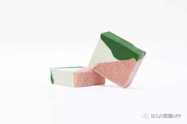 最近突然爆痘怎么补救,长脓痘了怎么急救