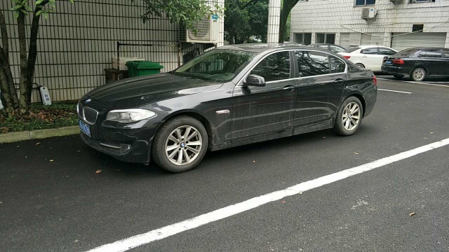 宝马5系冷却水箱更换,宝马5系f18换水箱