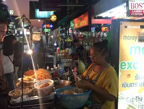 48小时，1000块钱，重新找到生活的幸福感｜曼谷