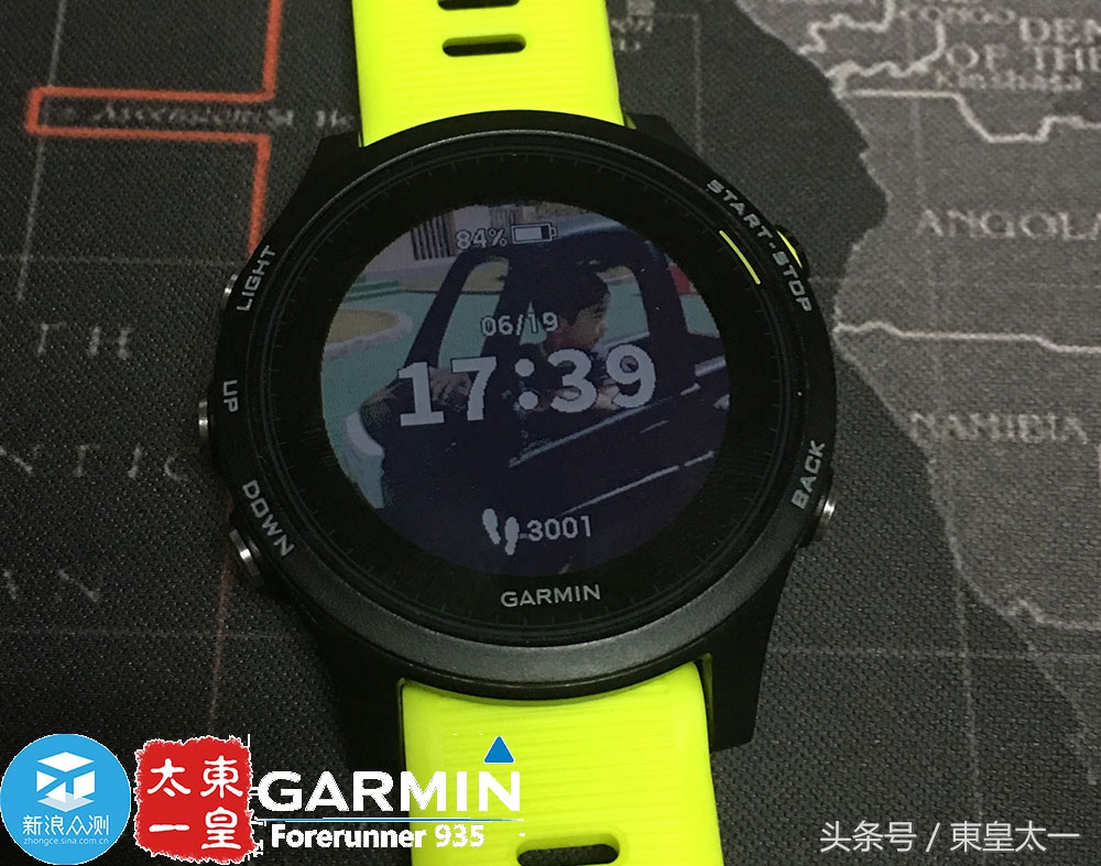 续航能力超长的运动手表,佳明935与watch4