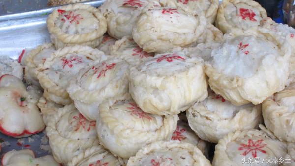 又到了一年一度的小龙虾盛宴了大家如何在家吃到小龙虾？西安这条街美食秒杀回民街统统吃一遍才过瘾？